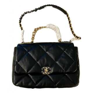 Chanel Chanel 19 Leder Handtaschen