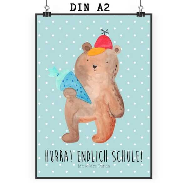 Mr. & Mrs. Panda Poster DIN A2 Bär Schultüte - Türkis Pastell - Geschenk, Teddy, Grundschule, Bär mit Schultüte (1 St), Handgemalte Kunst