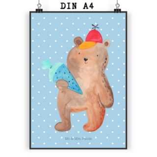 Mr. & Mrs. Panda Poster DIN A4 Bär Schultüte - Blau Pastell - Geschenk, Schule Geschenk, Tedd, Bär mit Schultüte (1 St), Inspirierende Zitate